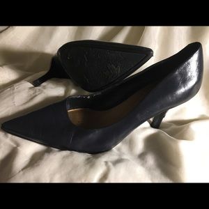 Navy pointed toe high heels